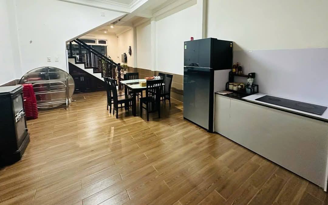 CẦN BÁN GẤP NHÀ ĐẸP GẦN TRUNG TÂM TP. ĐÀ LẠT GIÁ CHỈ 5.5 TỶ - Ảnh 2